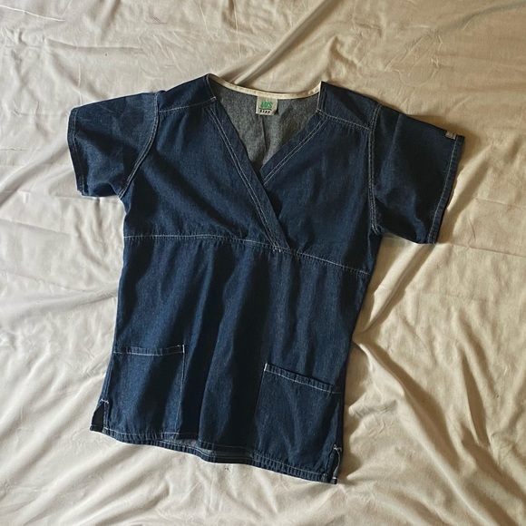 Scrubs - Picture 3 of 3